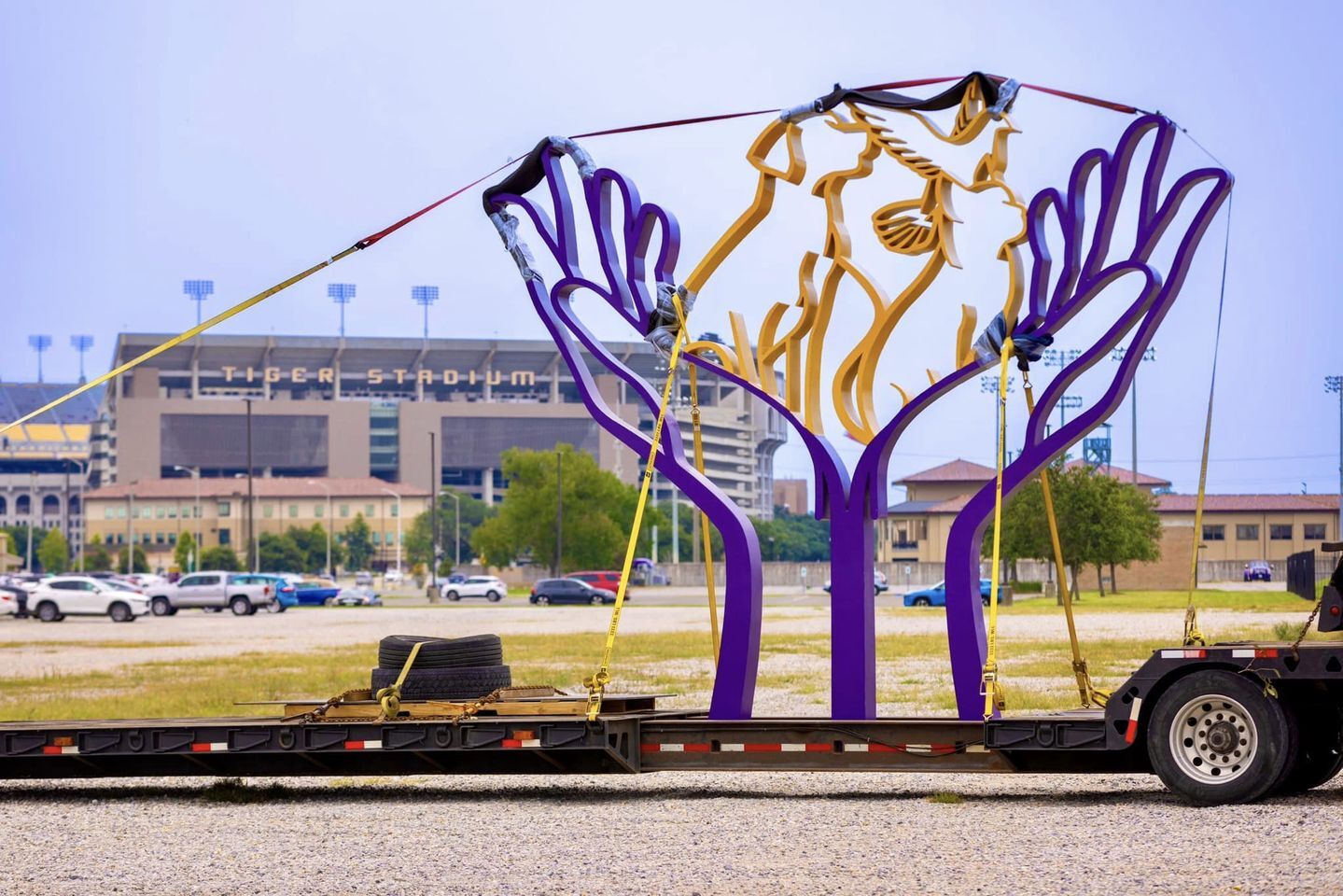 lsu vet med sculpture 3